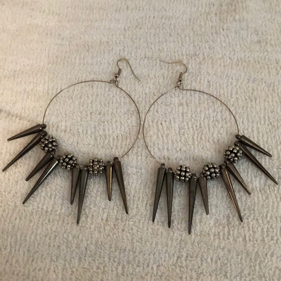 3 EARRING BUNDLE - Picture 2 of 7
